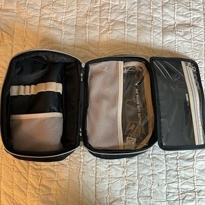 NUDESTIX Hanging Cosmetic Case